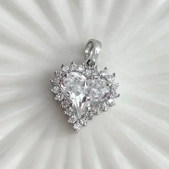 Stauer Signed Vintage Sterling Silver Heart Shaped Cut Center Stone Pendant - Picture 1 of 8